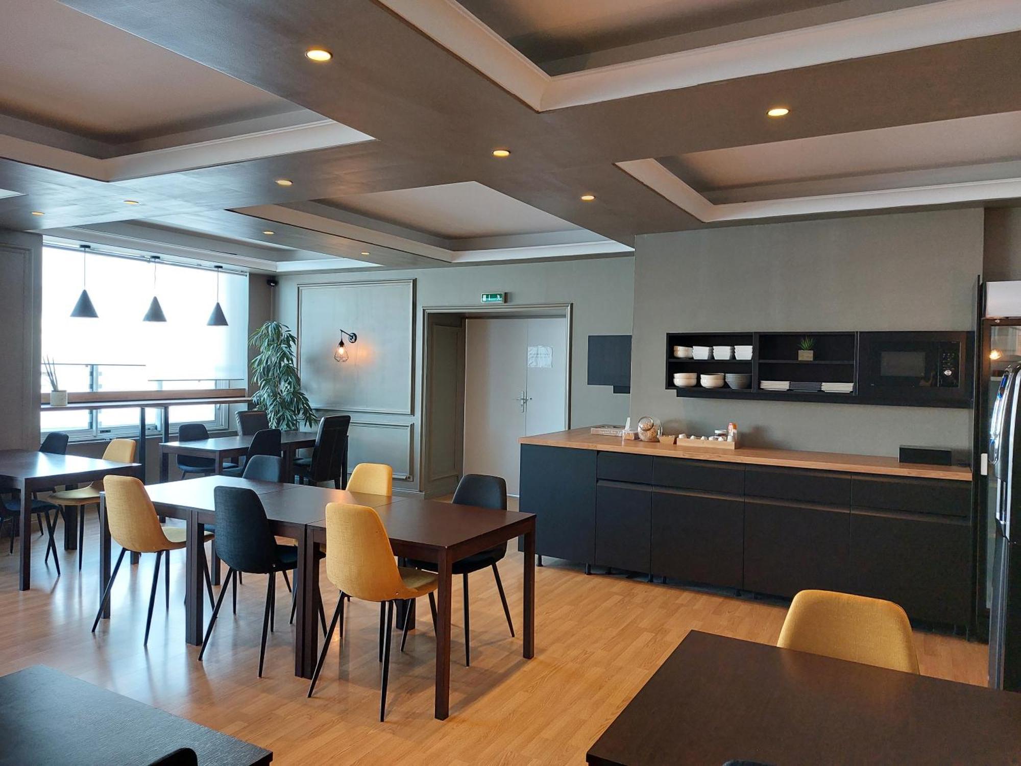 Cit'Hotel L'Europe - Cholet Gare Exterior foto