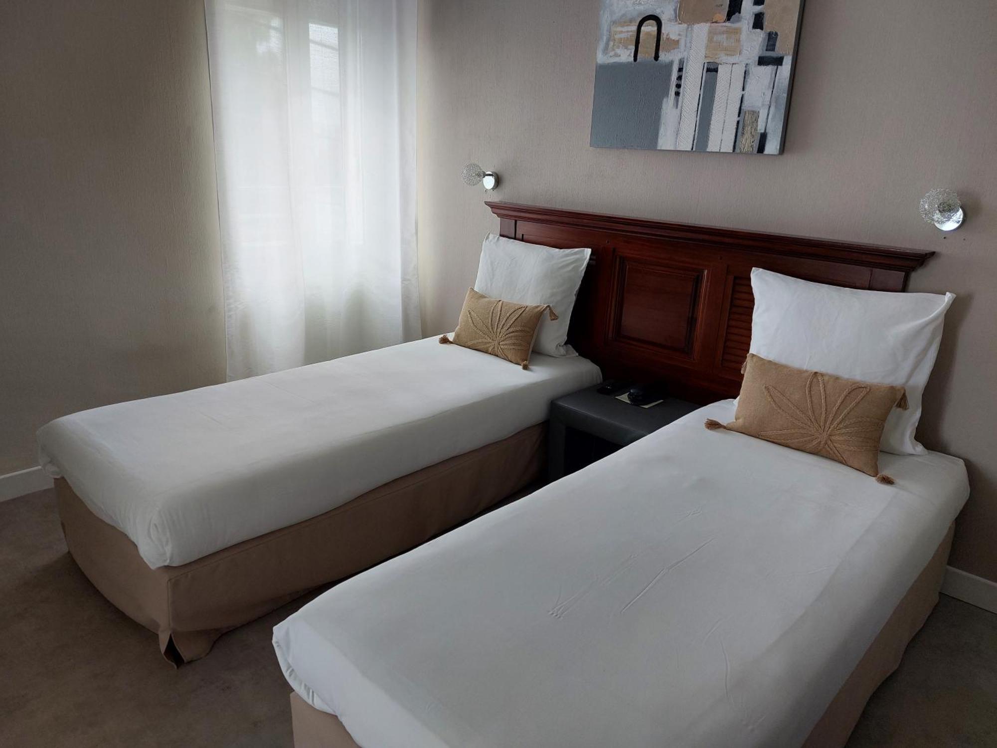 Cit'Hotel L'Europe - Cholet Gare Exterior foto