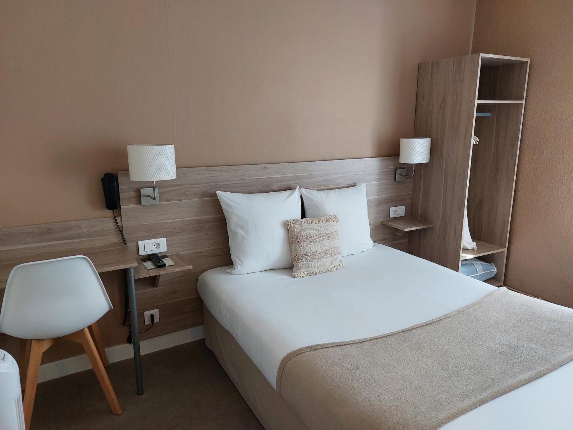 Cit'Hotel L'Europe - Cholet Gare Exterior foto
