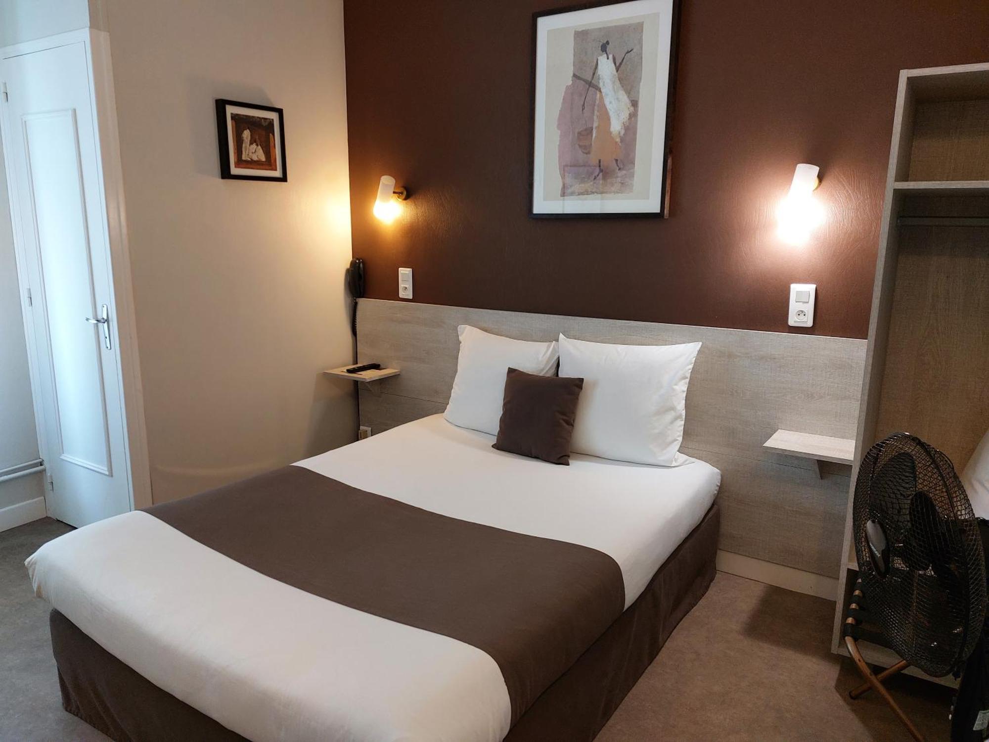 Cit'Hotel L'Europe - Cholet Gare Exterior foto